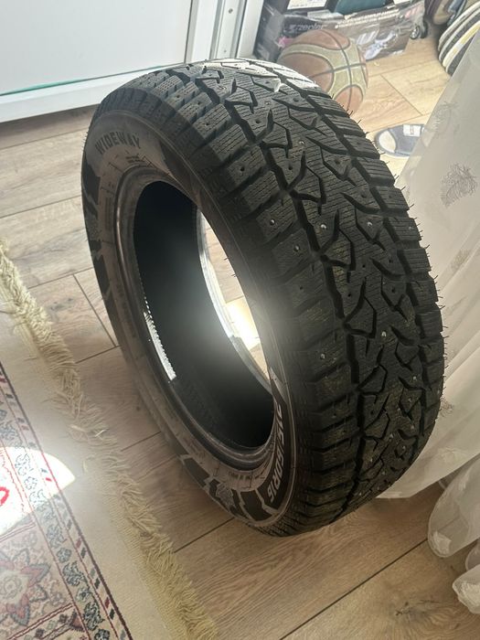 Продам зимние шины 4 комплект