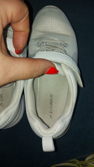 Кроссовки  продам в отличном состоянии