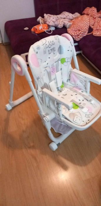 Стол за хранене с  три нива . Марка чиполино