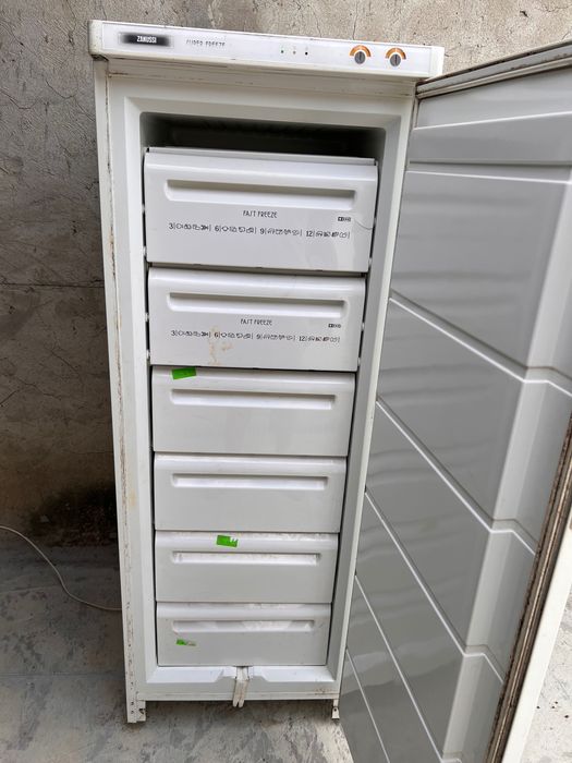 Congelator 6 rafturi