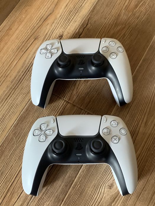 Playstation 5 с геймпадами 825 GB