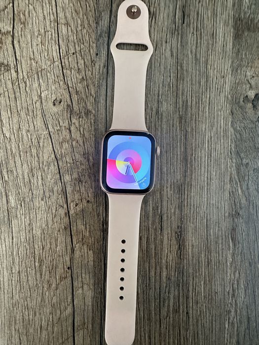 Продам apple watch 4 44 mm
