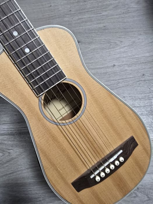 Mini chitara Harley Benton