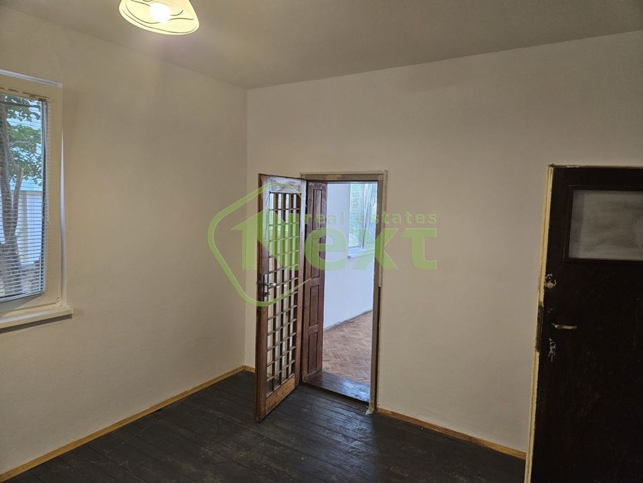 Дава се под наем Двустаен апартамент в София, Лозенец - 45 кв.м за 380 € - Снимка #2