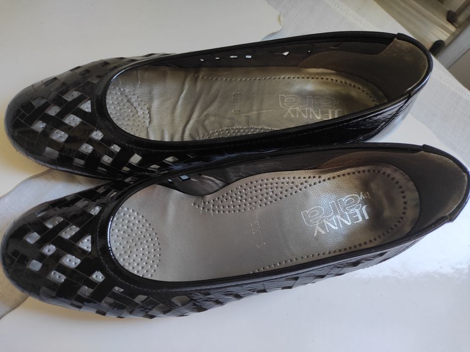 Panfofi piele eleganti, perforati