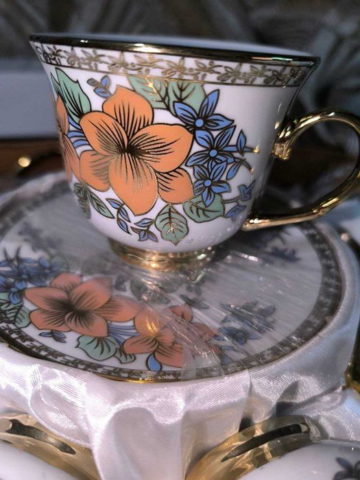 Чайный сервиз на 6 персон