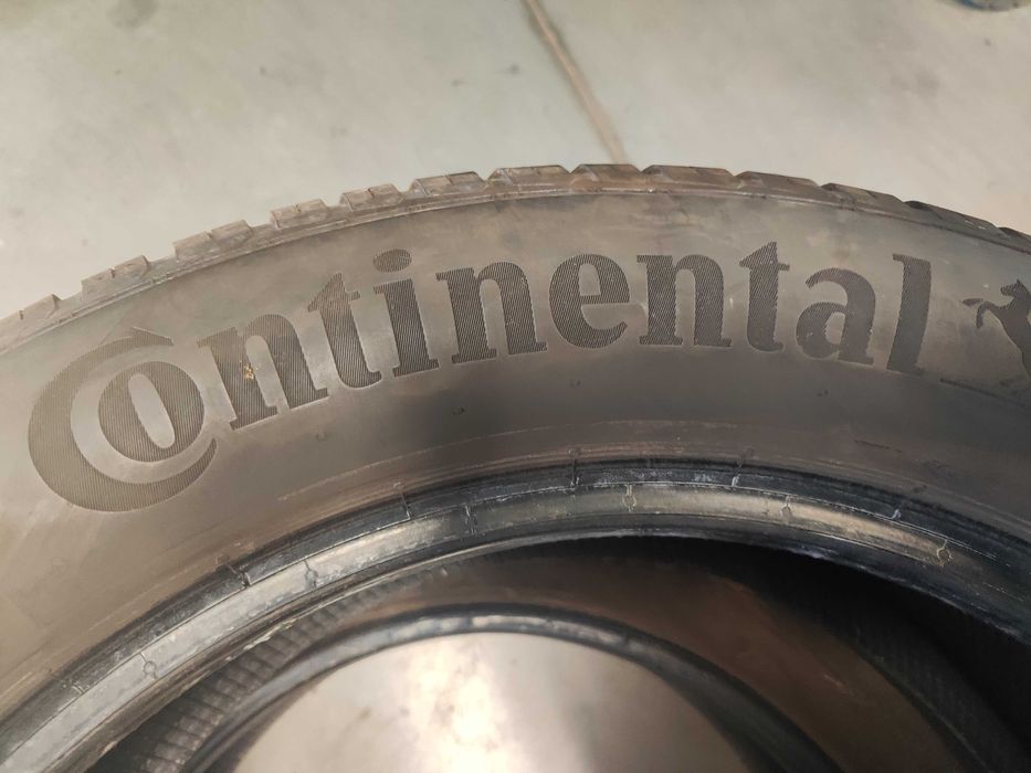 2бр.всесезонни гуми 235/55/18 Continental
