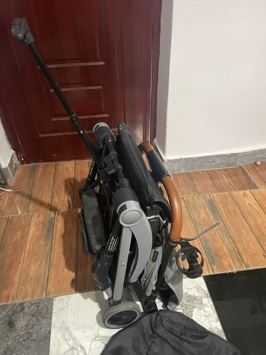 Cărucior copiii tip troller