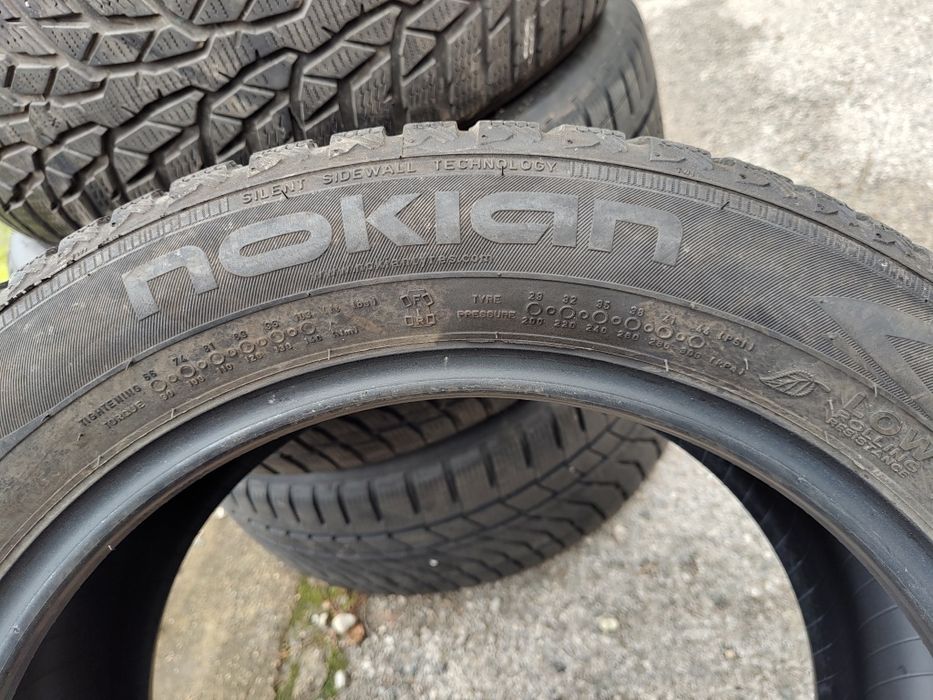 Продавам 4 зимни гуми 205/55/16 Nokian