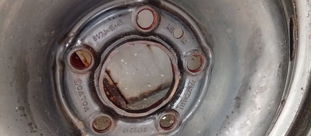 Джанта с гума Volvo 15x6.5J