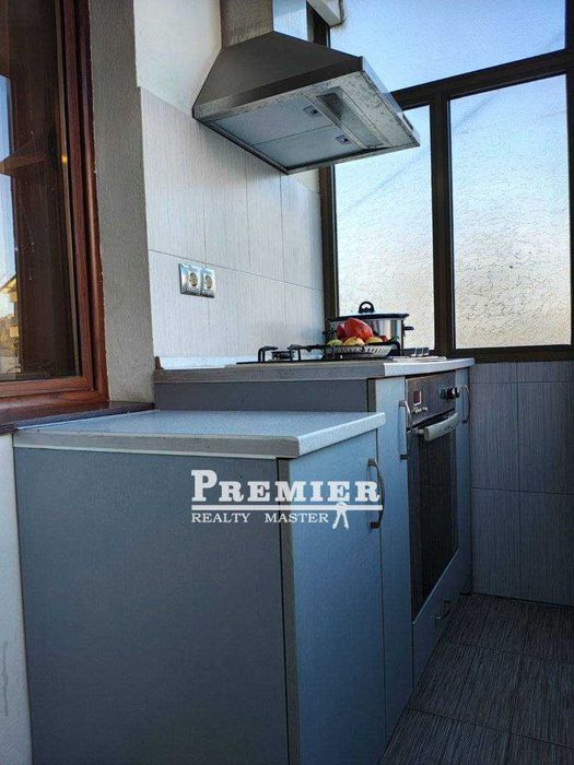 Продава се Четиристаен апартамент в Поморие - 146 кв.м за 1014 €/кв.м - Снимка #2