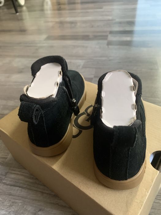 UGG ботушки номер 25