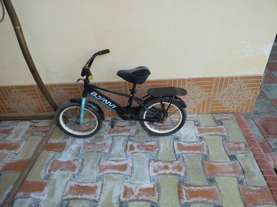 Bolalar velosipedi sotiladi.