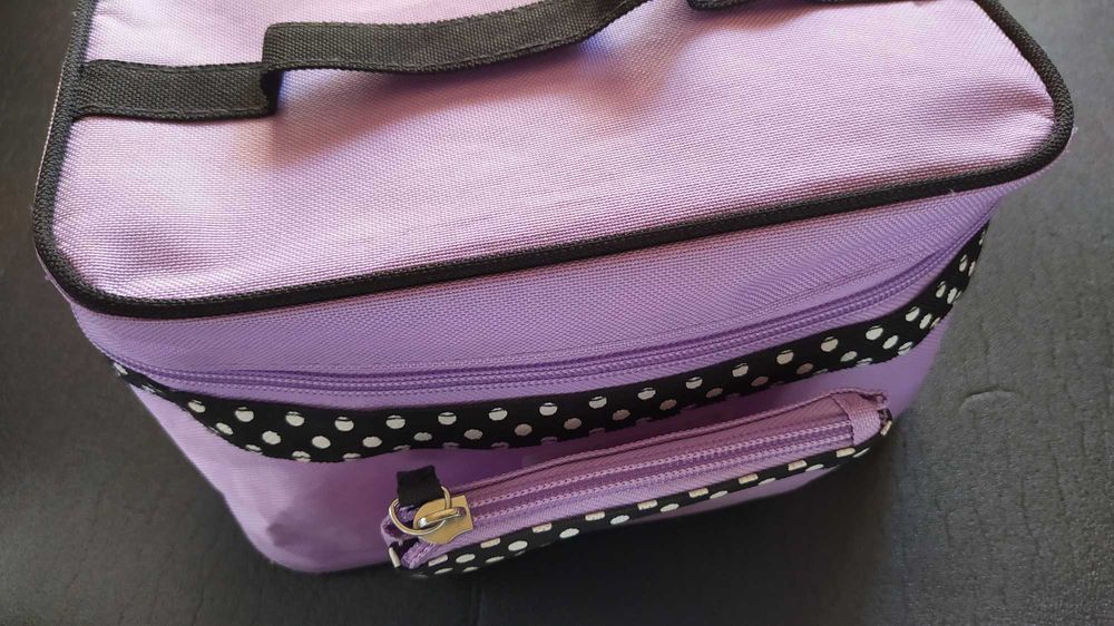 Portfarduri cosmetice Avon -2 modele