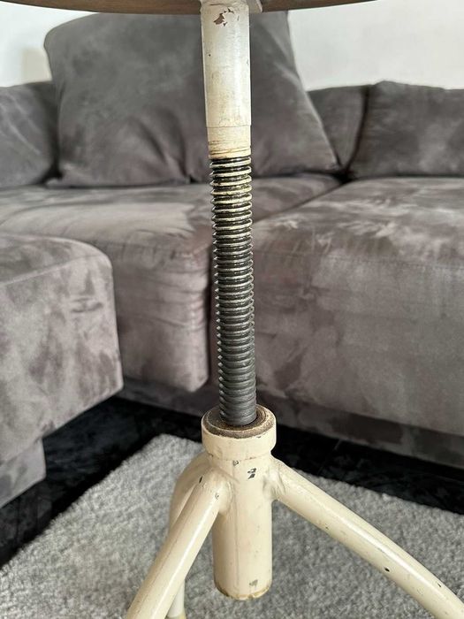 Соц Медицинско Столче на Винт