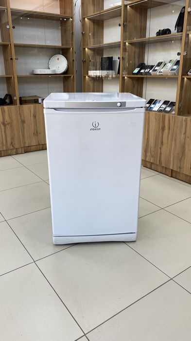 Морозильник Indesit 142 литра