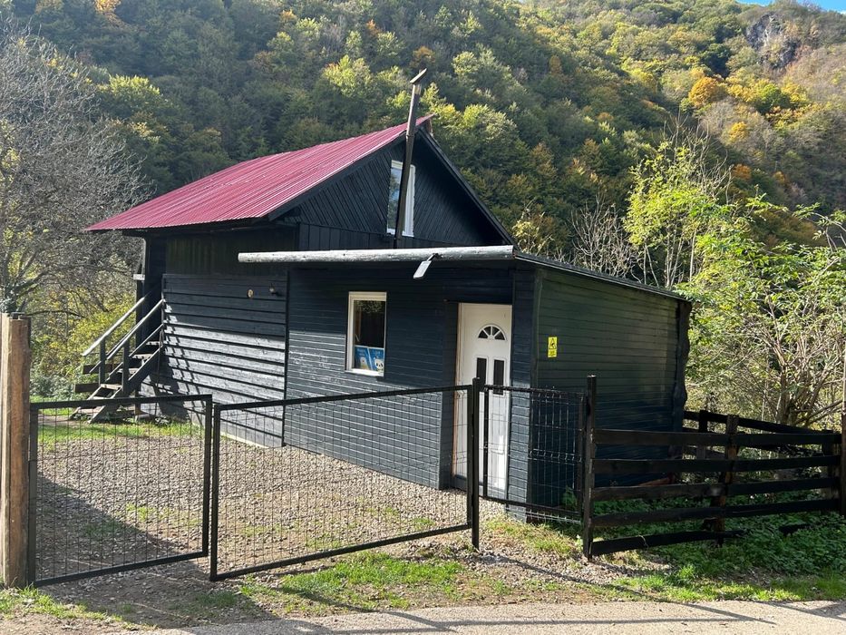 Vând casă ,cabana langa Huda lui Papara ,Salciua ,Alba