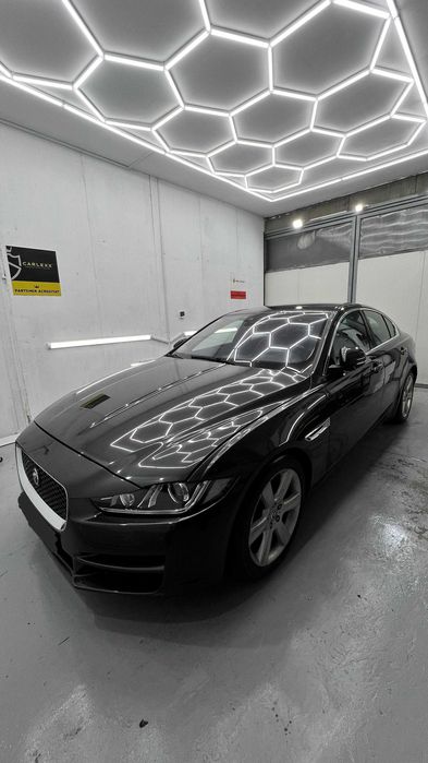 Jaguar XE Luxury Edition