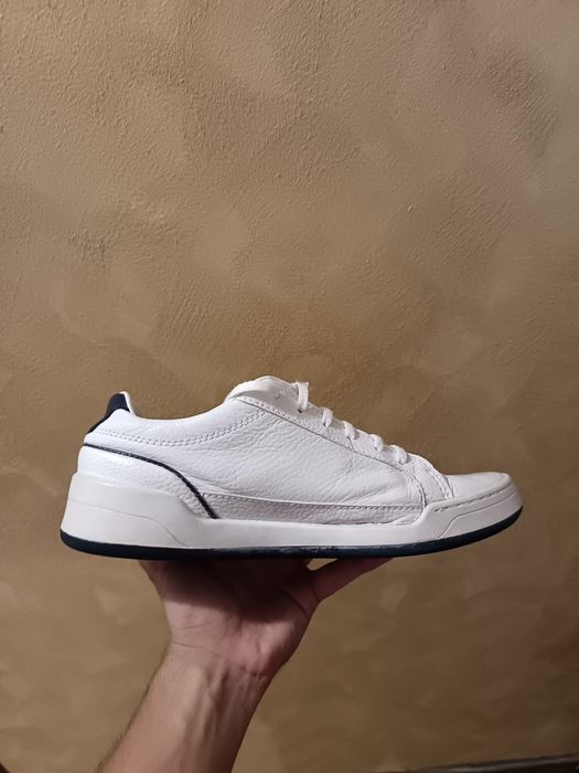 Vând Adidași Lacoste