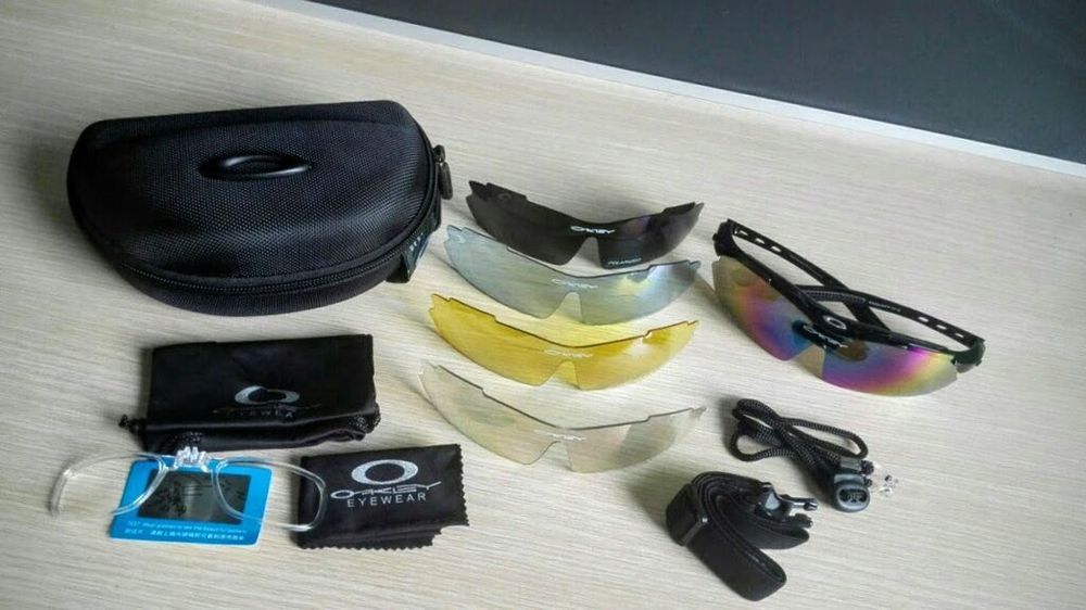 Продам очки Oakley тактические
