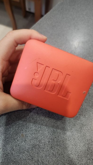 Колонка  jbl красная
