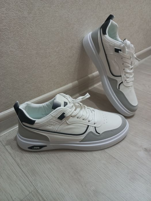 Мужские кеды продам