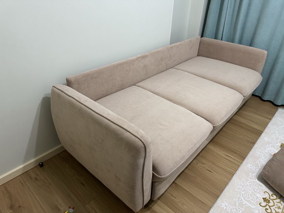 Диван. Продается.