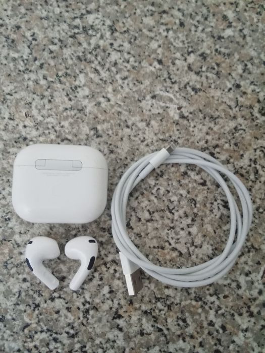 Продаются наушники Apple air pods 3
