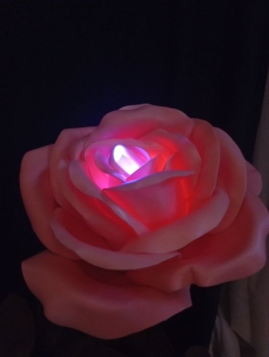 Роза из изолона.