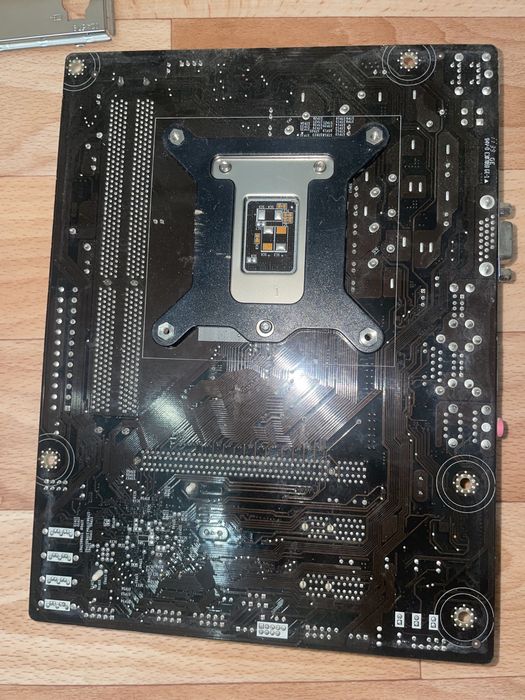 Продается материнская плата с кулером