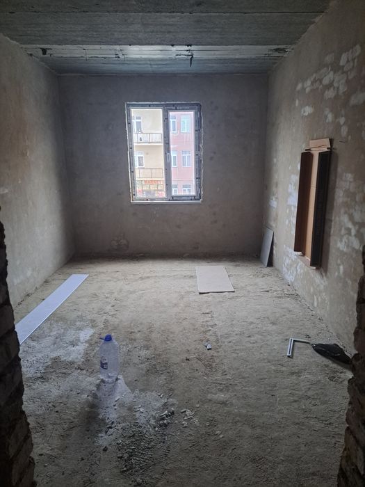 Продаются 2-ух. И 3-ёх комнатные квартиры.