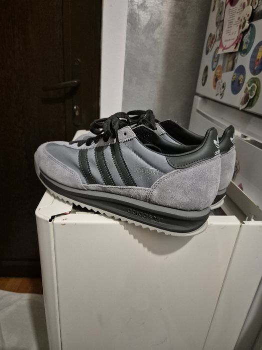Vand Adidași 42 originali