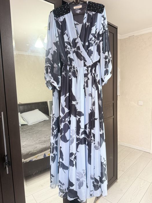 продам платья  одевала 1 раз