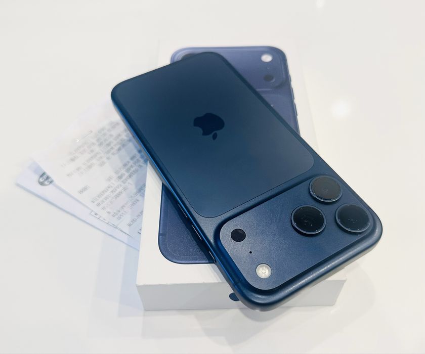 Apple iPhone 17 Pro Max 256 GB Blue Перфектен! Гаранция Техно Маркет
