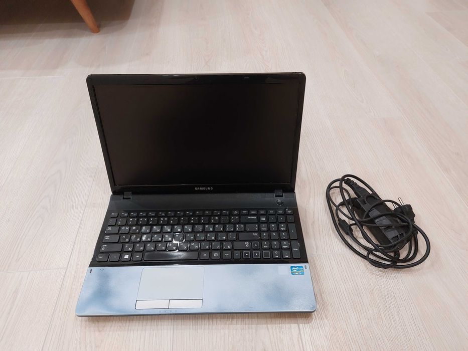 Лаптоп samsung за части