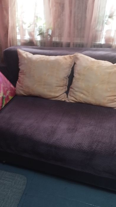 Подушки декоративные 4 штук