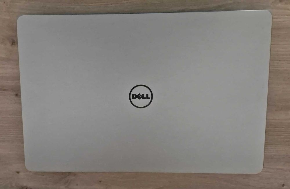 Продавам лаптоп DELL Inspiron 7737 17''