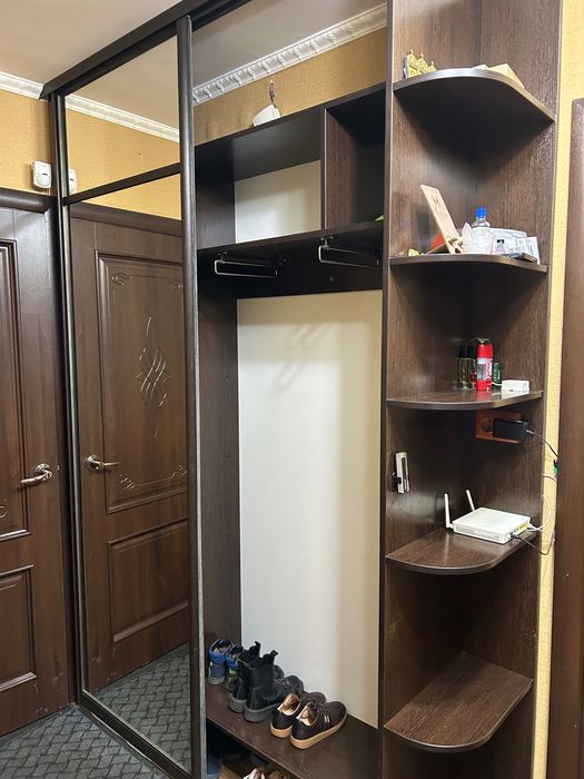 Продам прихожую 29000