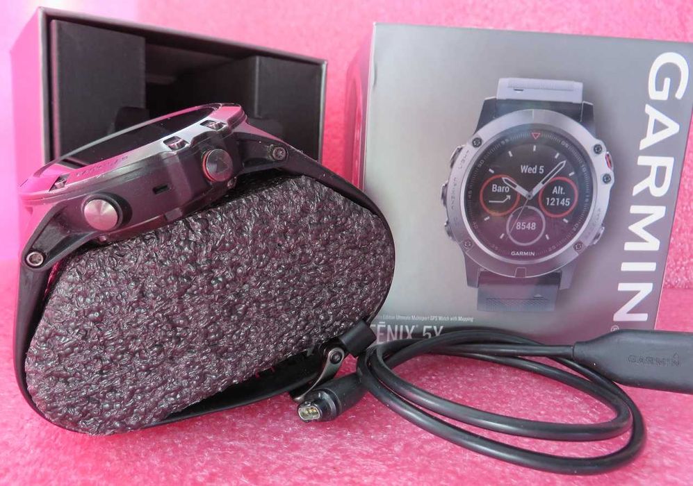 Garmin Fēnix® 5x Sapphire GPS Smartwatch часовник с карти (51мм)