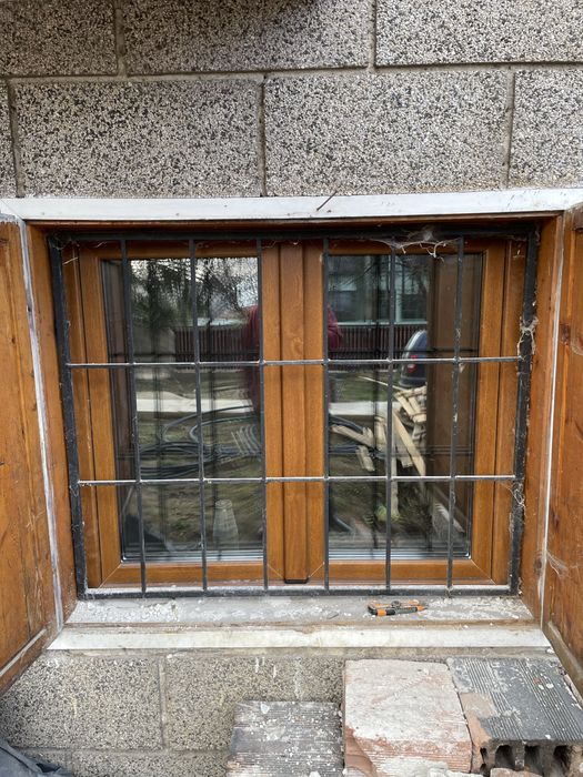 Продавам решетки за прозорци и врати