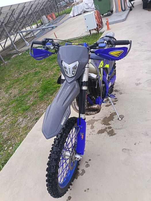 Se vinde sherco 250