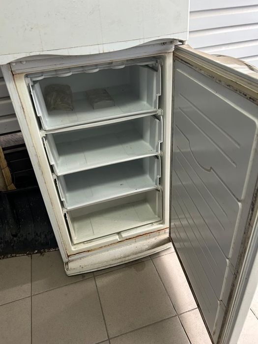 Продам холодильник