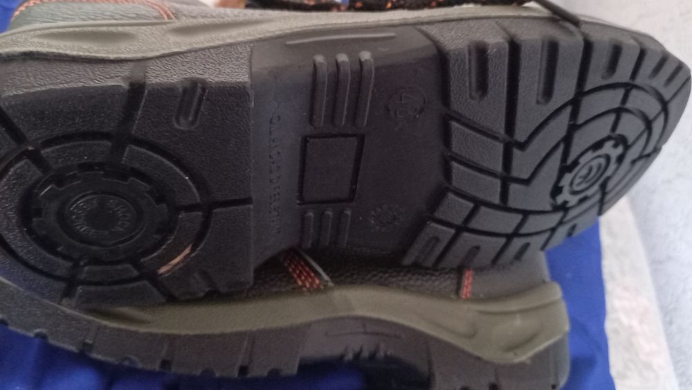 Спецобувь новые зимнии