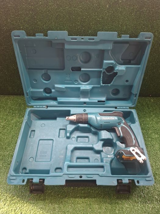 Винтоверт за гипсокартон на Makita BFS451