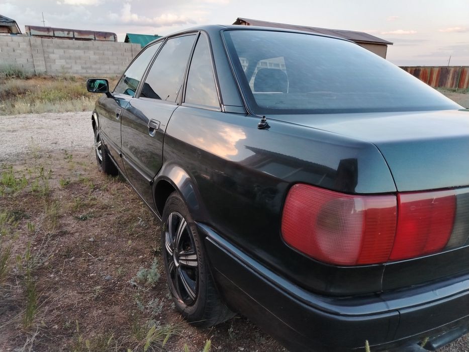 Продам машину ауди б4