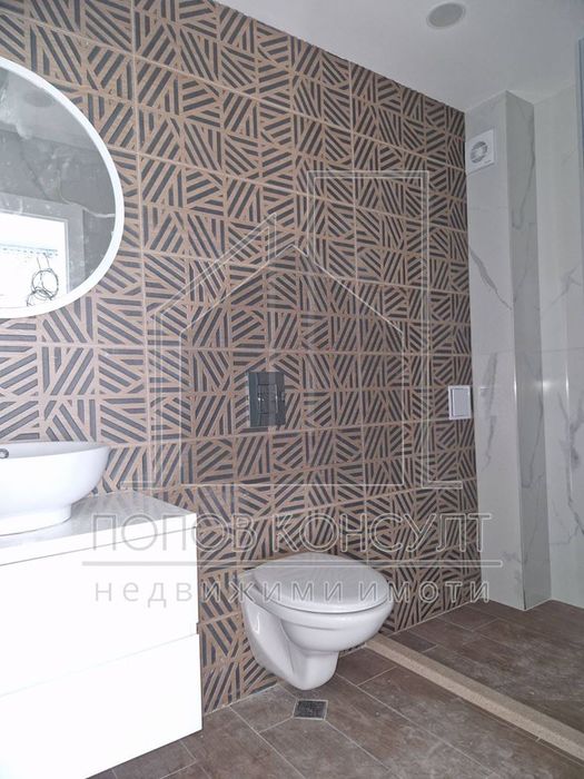 Промишлено складово хале с шоурум и офиси