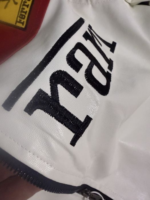 Куртка искуственная кожа , очень красивая