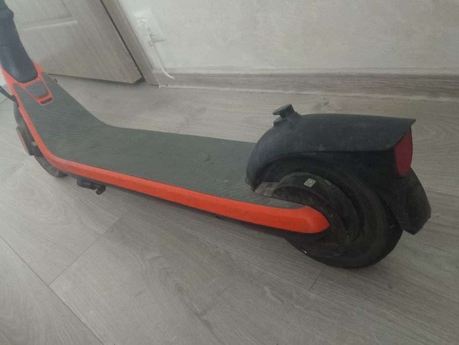 Vând trotinetă electrică segway ninebot 950 sau 1000 de lei