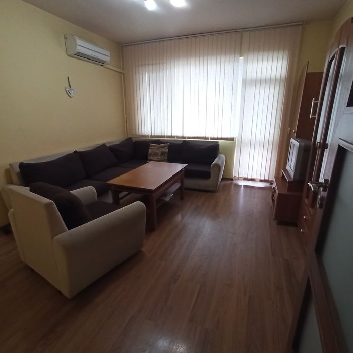 Дава се под наем Четиристаен апартамент в Казанлък - 125 кв.м за 331.5 € - Снимка #9