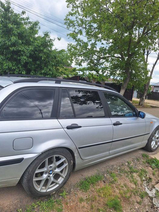 Vând mașina BMW E46